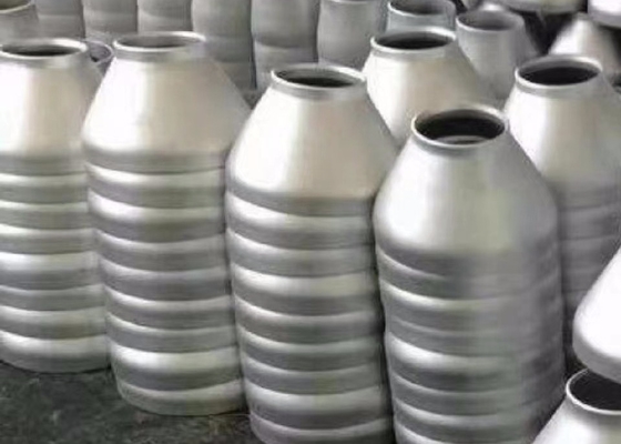 Bộ giảm tốc đồng tâm bằng thép cacbon 24 &quot;X 20&quot; Q235 cho kết nối đường ống hóa chất