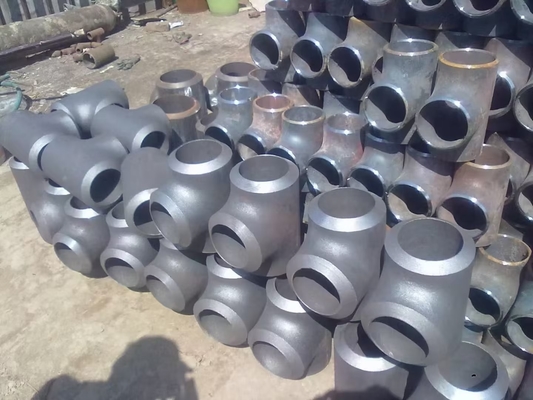 DIN2615 Carbon Steel Tee Sch20 Sch10 Dn15-Dn1200 STD Sơn đen
